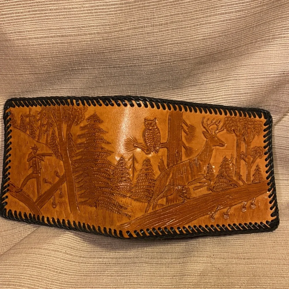 Handmade leather wallet w/hunting scene deer, owl